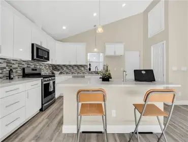 34140 Park Ln Leesburg