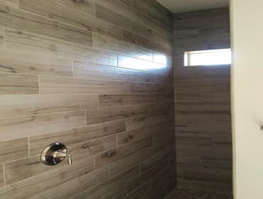 Wood Plank Master Shower Mesa