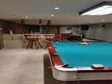 Pomptain Lakes basement
