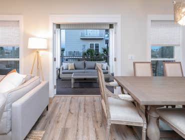 BEACH HOUSE [reno]
