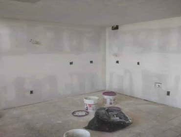 Lake House Drywall This project was done for a rental agency that flipped houses along the lakeside in Erie. Two walls needed to be drywalled and finis
