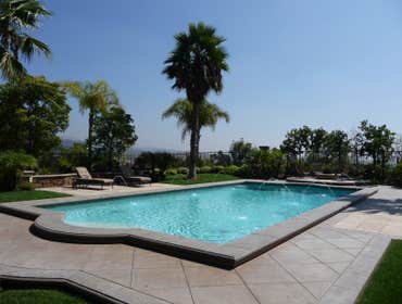Swimming Pool with Deck Jets