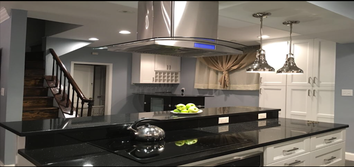 Kitchen & Bar