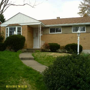 This is a panoramic display of a variety of photos from numerous jobs. We are showing everything from a flat membrane roof to box gutter and chimney re