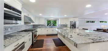 Kitchen & Bathroom