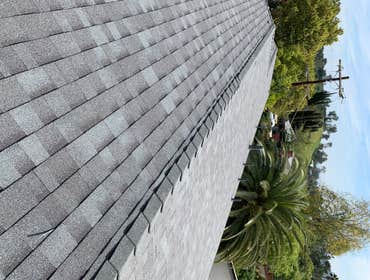 DENALI BUILDERS CA,SHINGLES ROOF PROJECT LOS ANGELES Shingle roof project.
Remove all tiles from roof and a haul away
Replace rotten wood
Install sy