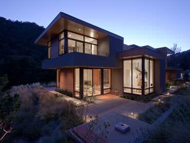 Modern House A California modern house in the SF Bay Area. We collaborated with the architect on the design. The components were all custom build.
