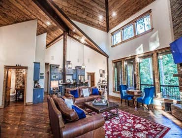 Luxury Custom Cabins