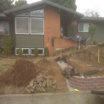 Seeley house Six bedroom 3800 sq ft home in Vancouver WA, originally built in 1952.
Current Renovation and Updates:
New siding
New windows
New Exter