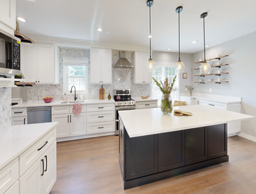 Modern Kitchen and Flooring ✨ Kitchen & Flooring Renovation Complete! ✨
We’ve just wrapped up a beautiful transformation of this home’s kitchen and flo