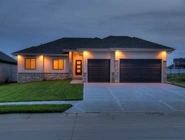 7814 S 194 Avenue, Gretna