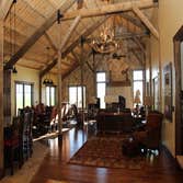 Hunting Lodge - Crook