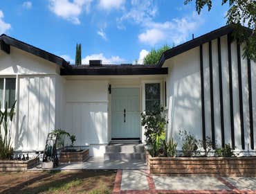 West Hills Interior Remodel We took this 1960's house and turn it into 2022 modern home style.
Join Danielle as she walking through the project and the