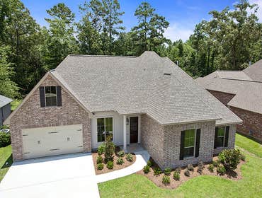 Photo(s) from Jenkins Homes, Inc. This home in Madisonville, LA is a 4 bedroom, 3 bathroom home in Autumn Creek Subdivision. This home has a spit floor