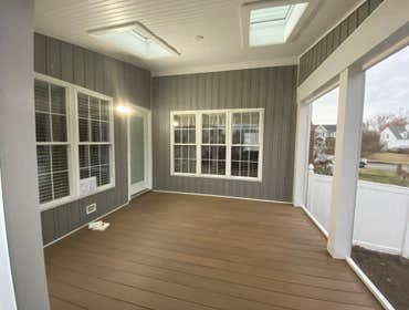 Screen porch