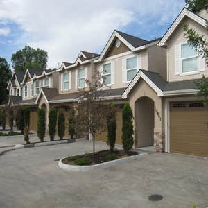 Santara Place Condominiums. Bo