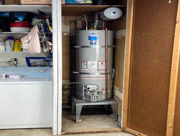 Water heater installation with expansion tank