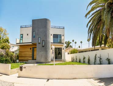 Custom home builders At Venice Beach