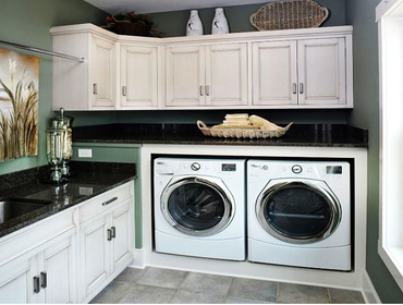 Photos from Universal Kitchen Design Universal Kitchen Design is one of the premier destinations for kitchen and bath renovation projects serving the N