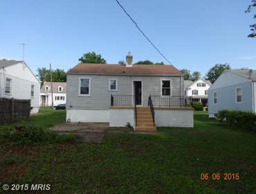 3915 Primrose Flip for investors=Redesigned layout of upstairs (including structural walls), updated kitchen, bathrooms, installed flooring, complete