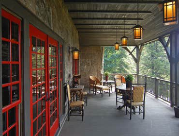 Craft Style Mountain Home 5,800 Square foot custom home 