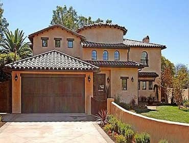 Pacific Palsiades Remodel This High end home was built in the Pacific Palisades. 90% tear down only the the two car garage was saved. A total of 4