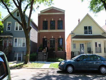 N Marshfield Ave Home