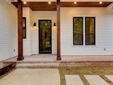 Modern Farm House