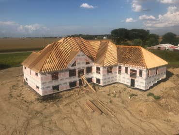 Custom home Framing by Borrelli