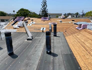 Hawthorne, Ca Re roofing Shingles roof and flat roof.