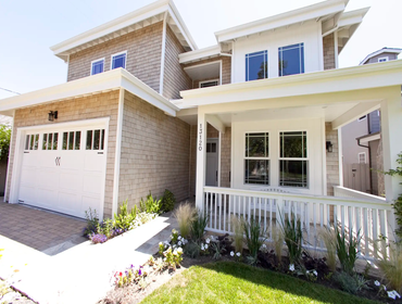 Sherman Oaks partly remodeled kitchen and bathroom