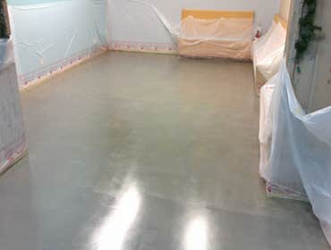 Stained and sealed floor
