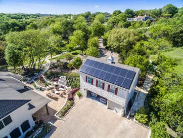 Las Lomas Location: West Lake Hills
Install Date: November, 2015
System Size: 6.2kW
Panel Type: SunPower 345W
Solar Contribution: 40%