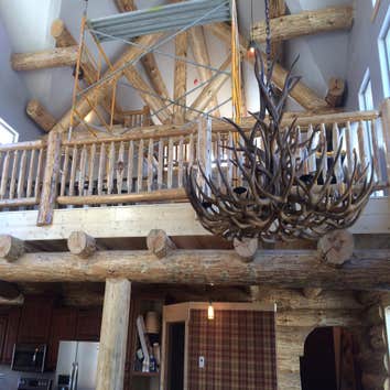 Pine Ridge Mountain Retreat log and conventional building
Brianhead recreation area.