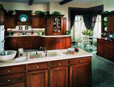 Kitchen and Bathroom Renovations We Offer The Best Quality Kitchen And Vanity Cabinets, And Offer The Best Service and Installation.
Free Estimates
Fre