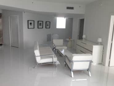 White porcelain tile