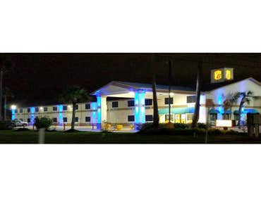 Super 8 Motel