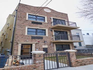 4100 SF New Building Construction in Long Island City 4100 SF New Building Construction in Long Island City with completely custom Facade precast ston