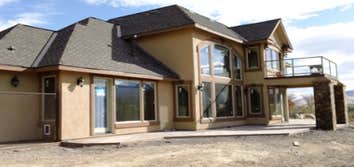 Mary’s Tranquility Along a meandering river in Nevada, this gorgeous semi-retirement home was built with a relaxing lifestyle in mind. The 3629sf of li