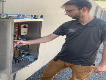 Sewer problems A non-functional sewer pump could cause you one big headache! All of a sudden the toilets aren't flushing and sinks aren't draining.
We