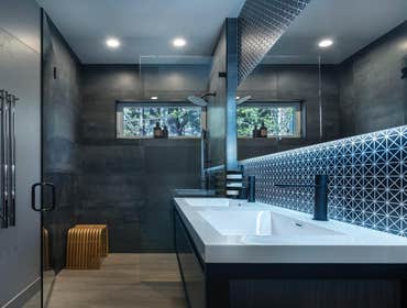 Master shower