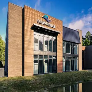COMMERCIAL STUDIO