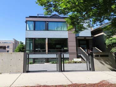 W Altgeld St. Home