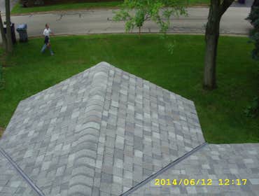Roof with metal valleys
