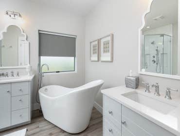 BEACH HOUSE [reno]