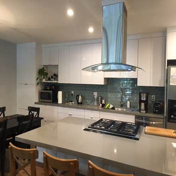 Kitchen and Master Bath Remodel in Marina Del Rey, CA Check out some recent kitchen and bathroom remodels from Hi-Tech Builders, Inc.
FREE Estimates: 