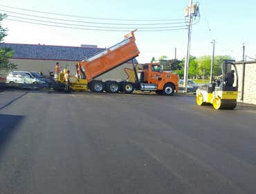 B W Blacktopping Contractors NEED ASPHALT ? ...........WE GOTTA COVERED !!!
1-888-349-7651