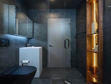 Master bath-full tile
