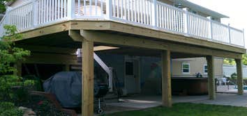 New deck with vinyl railing
