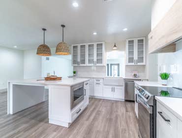 Home Renovation We are still swooning over this complete lakefront home renovation in Conway! This home is practically brand new.
